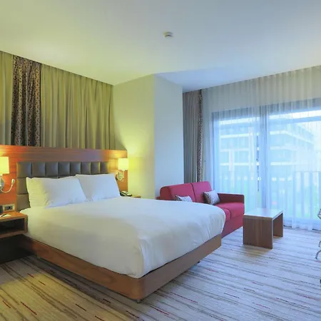 Hilton Garden 4*