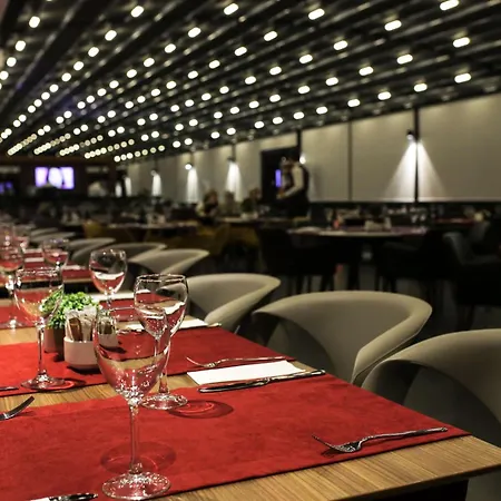 Hilton Garden 4*