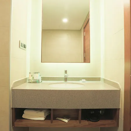Hilton Garden 4*
