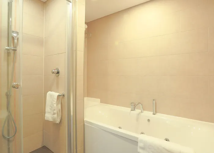 Hilton Garden Hotel 4*